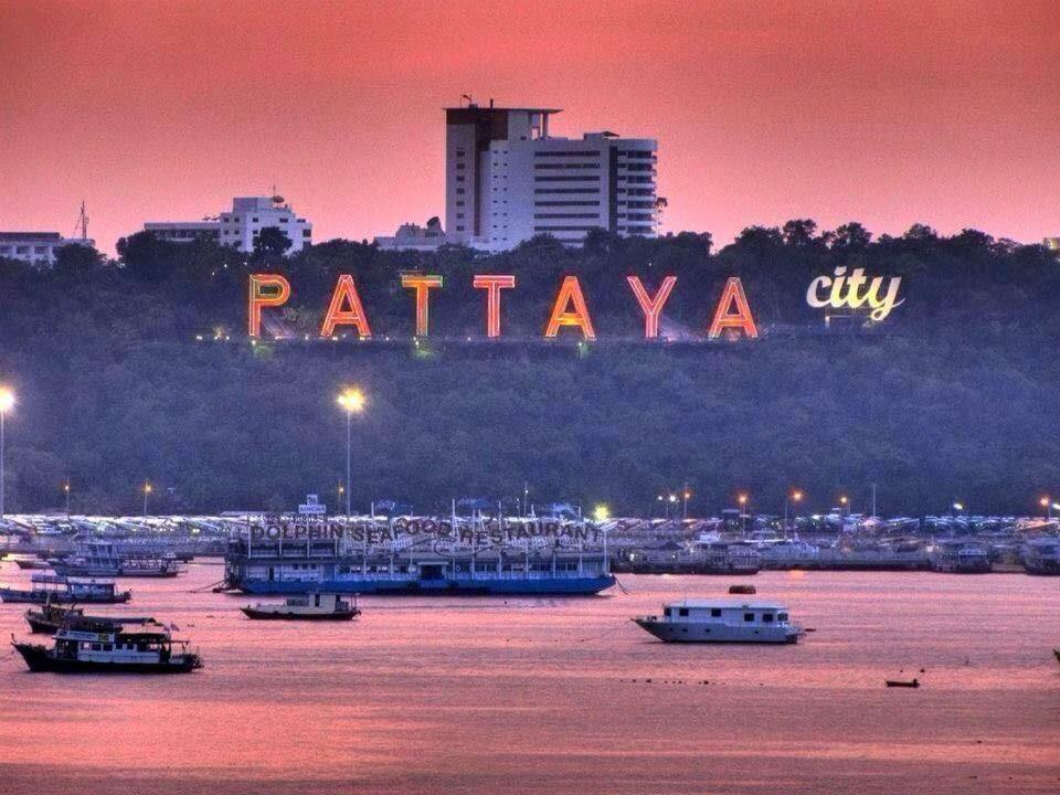 Appartement View Talay 1 Jomtien à Pattaya Extérieur photo
